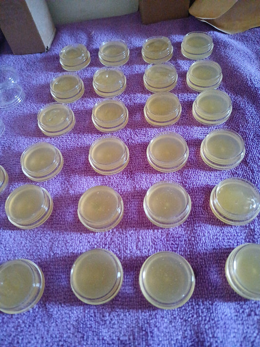 Sensitive lip butter